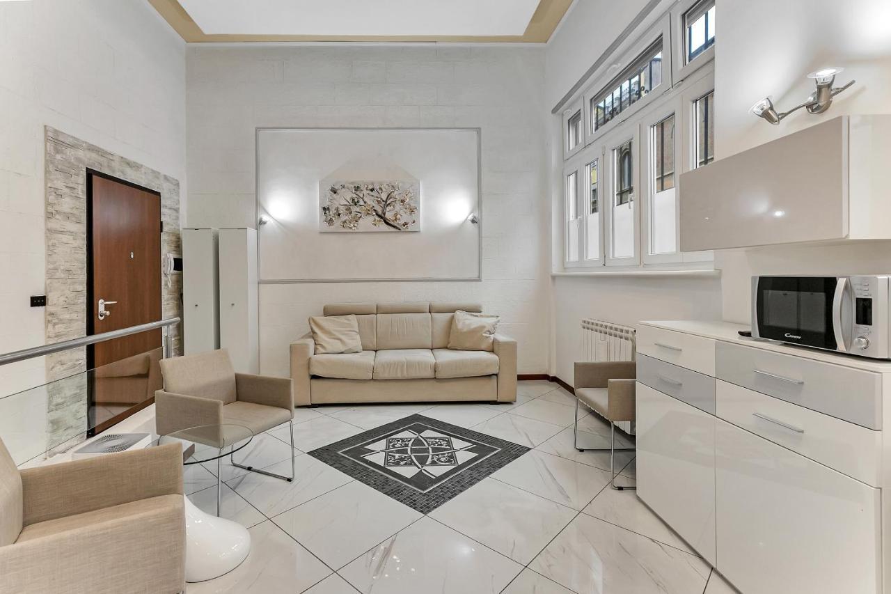 Stazione Centrale Ampio Loft Di Lusso Su 2 Livelli Milan Luaran gambar