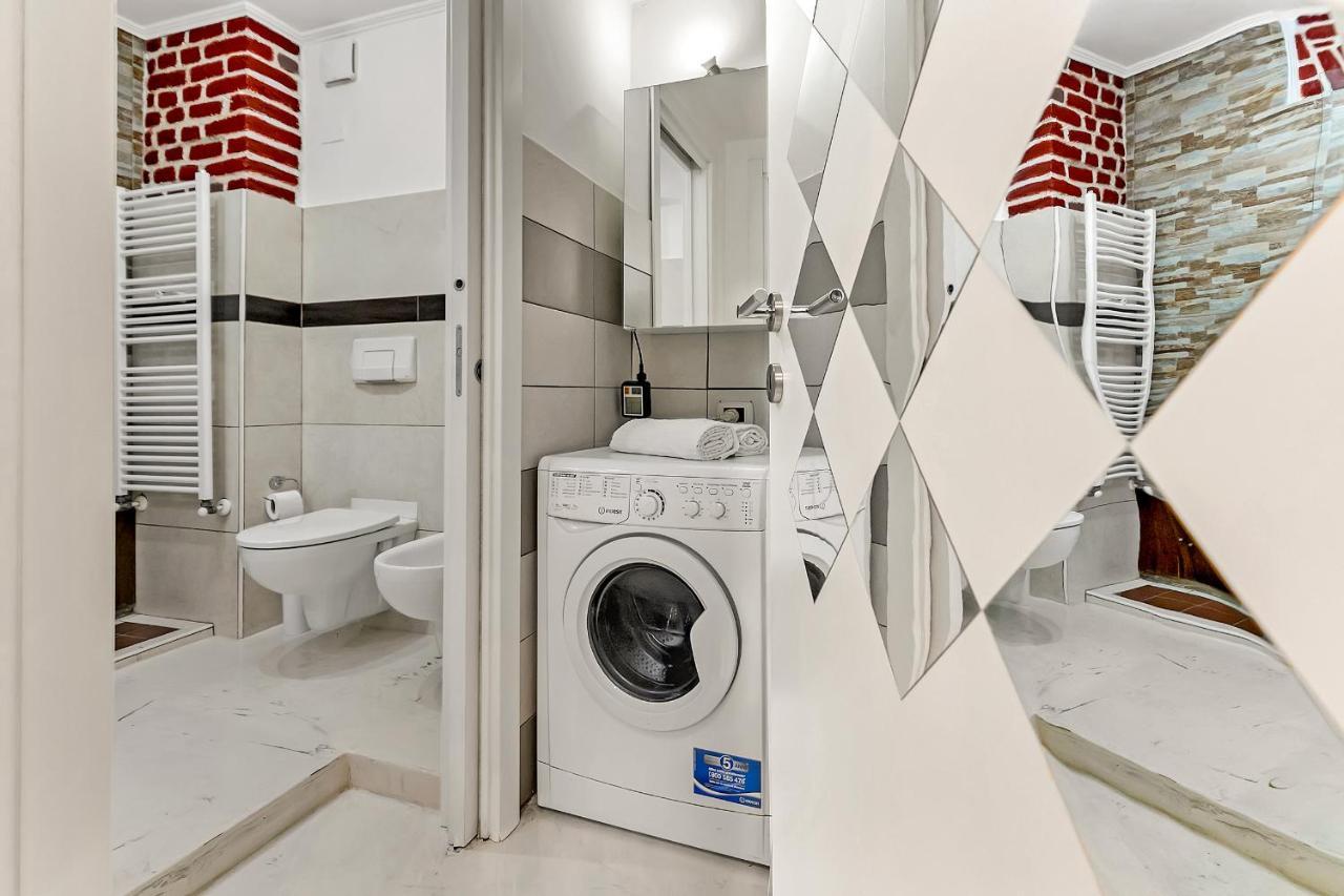 Stazione Centrale Ampio Loft Di Lusso Su 2 Livelli Milan Luaran gambar